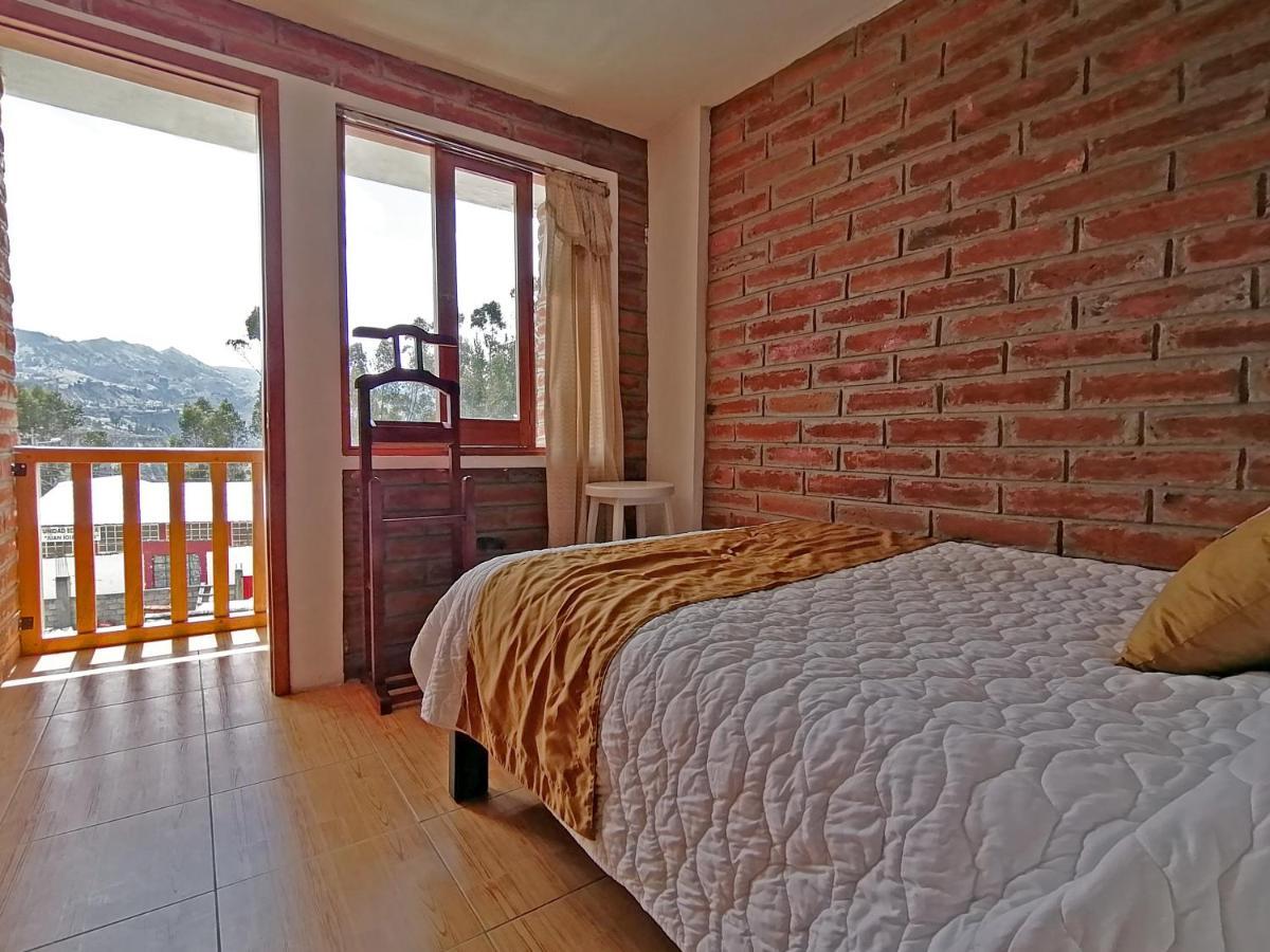 Lagoon Hotel Chugchilán Exterior foto