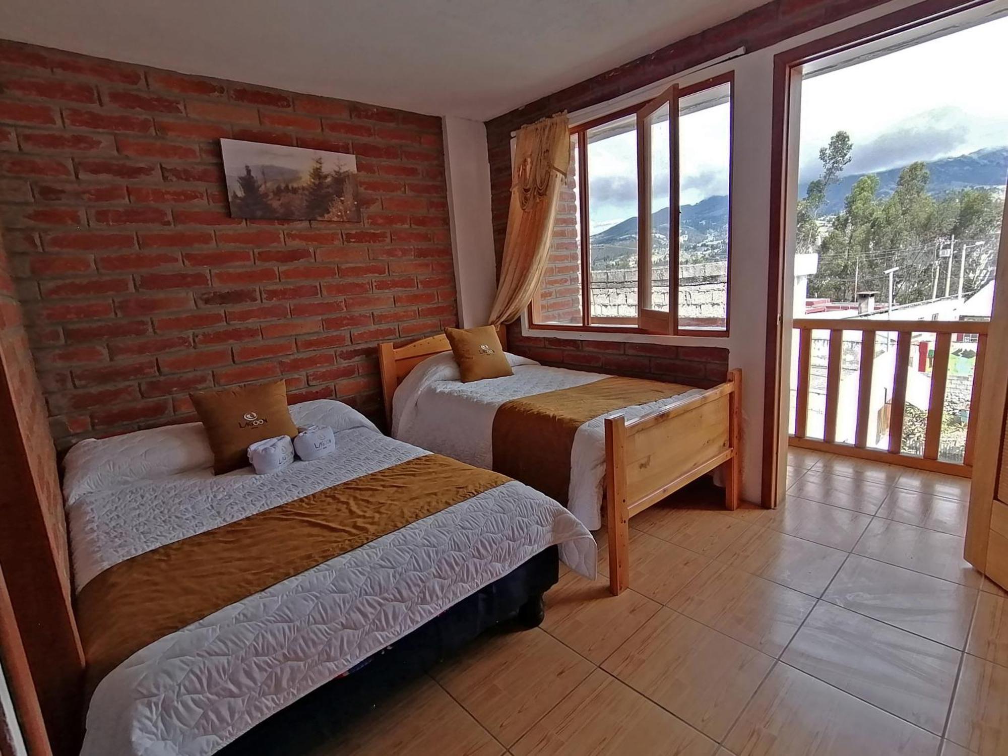 Lagoon Hotel Chugchilán Exterior foto